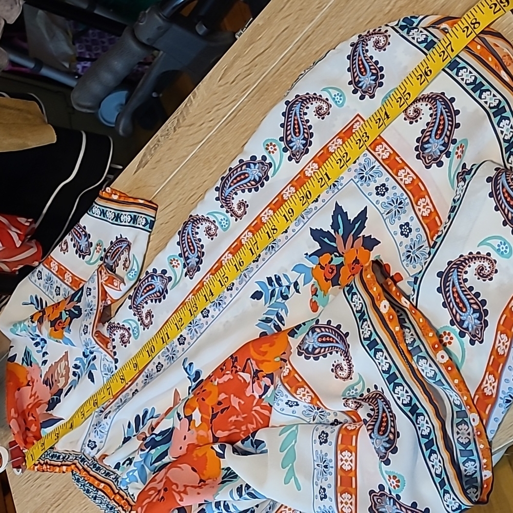 ROOMMATES BLOUSE - Picture 7 of 8